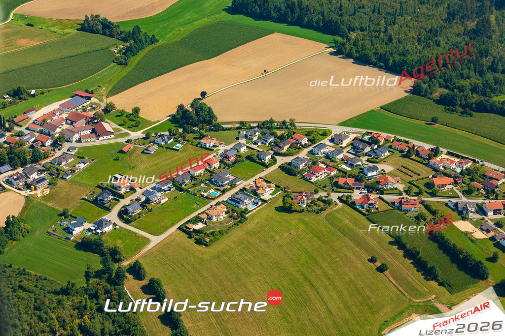 Luftaufnahme von Schmiding Thyrnau Bild- Das Luftbild wurde 2025 vom UL-Flugzeug heraus erstellt ( keine Drohne ) - Hochauflösende Luftaufnahme -Nicht vergleichbar mit Google Maps oder Satelittenbilder- Die Geschenkidee !Mit Lizenz und Bildrechte bestellbar