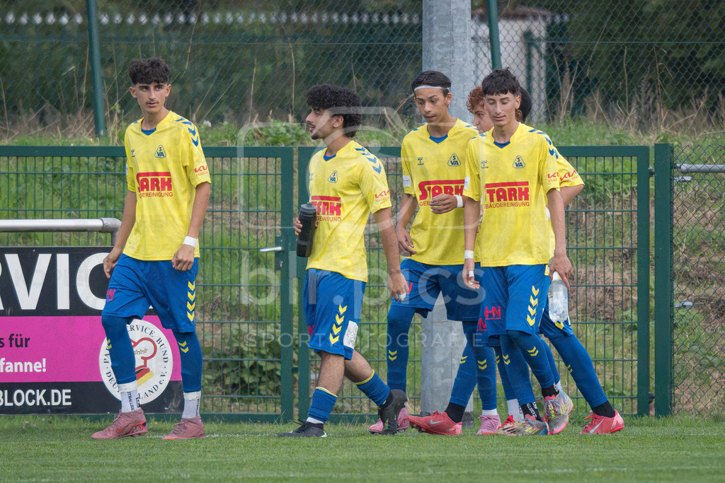 _BLR3707 | Professionelle Fußball- und Sportfotografie. Spielbilder online ansehen und kaufen – Einzelbilder oder komplette Galerien in hoher Qualität.