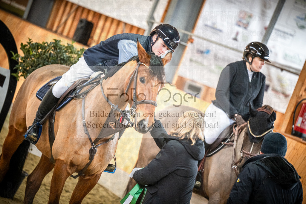 DOS_0037 | Entdecke hochwertige Reitturnierfotos von Foto Oger. Professionell, emotional und authentisch – jetzt Lieblingsmomente im Shop bestellen.Deutschlandweite Turnierfotografie. - Realisiert mit Pictrs.com