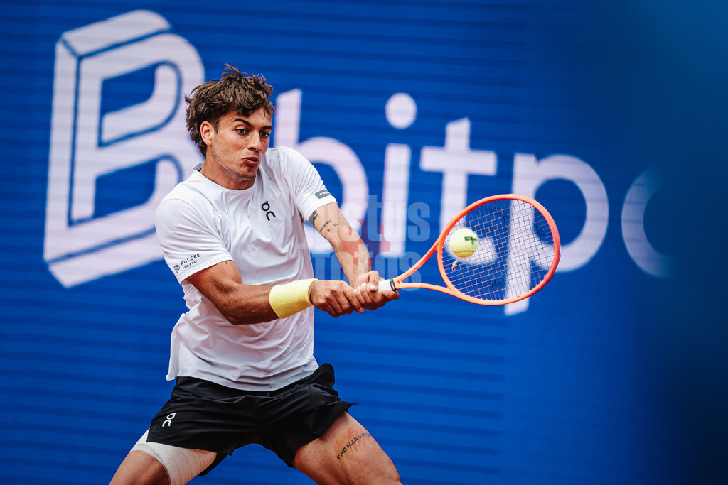 Tennis | Männer | bitpanda Hamburg Open Finale | ATP 500 | Andrei Andrejewitsch Rubljow (RUS) vs. Flavio Cobolli (ITA) | 24.05.2025 | Flavio Cobolli Rückhand