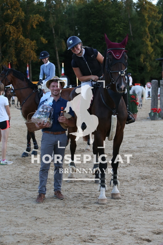 DL2Q7665 | Willkommen bei Brunnmayr - Design & Fotografie – Ihrem Spezialisten für Reitturniere und Pferdeveranstaltungen in Oberösterreich, Salzburg und Bayern! Seit über 17 Jahren sind wir leidenschaftlich dabei.