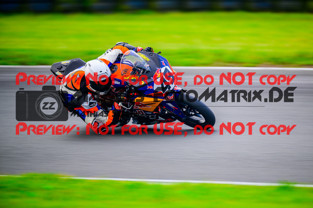 MaZZes_FotoMatrix_240601_6007705_7004 | SSP300