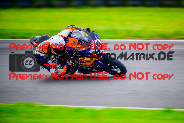 MaZZes_FotoMatrix_240601_6007705_7004 | SSP300