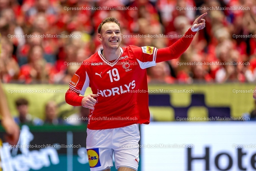 EHF16012602030 | 16.01.2026, Handball, Men's EHF EURO 2026, Dänemark - Nordmazedonien, Jyske Bank Boxen in Herning, Dänemark, Preliminary Round:  Mathias Gidsel (Denmark #19)  jubelnd 