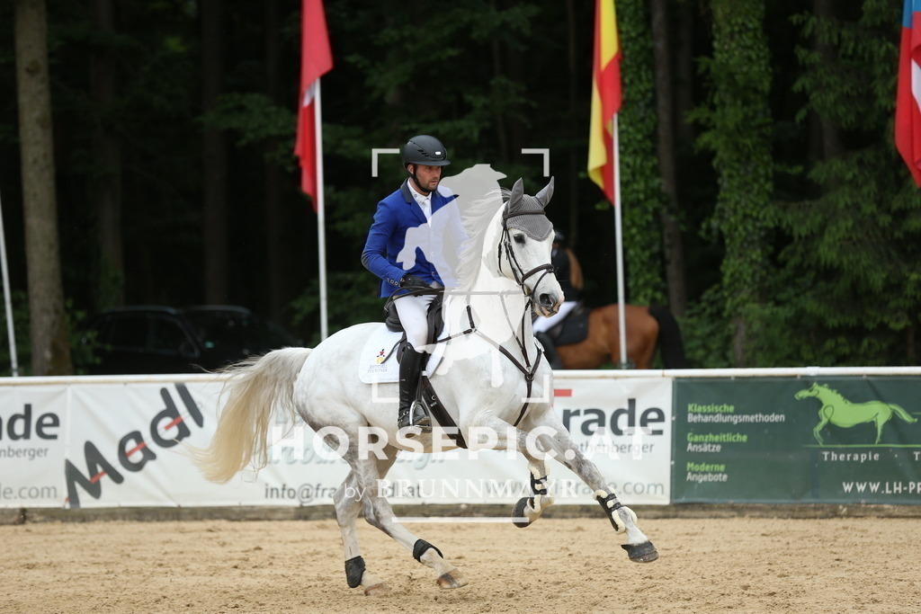 DL2Q3303 | Willkommen bei Brunnmayr - Design & Fotografie – Ihrem Spezialisten für Reitturniere und Pferdeveranstaltungen in Oberösterreich, Salzburg und Bayern! Seit über 17 Jahren sind wir leidenschaftlich dabei.