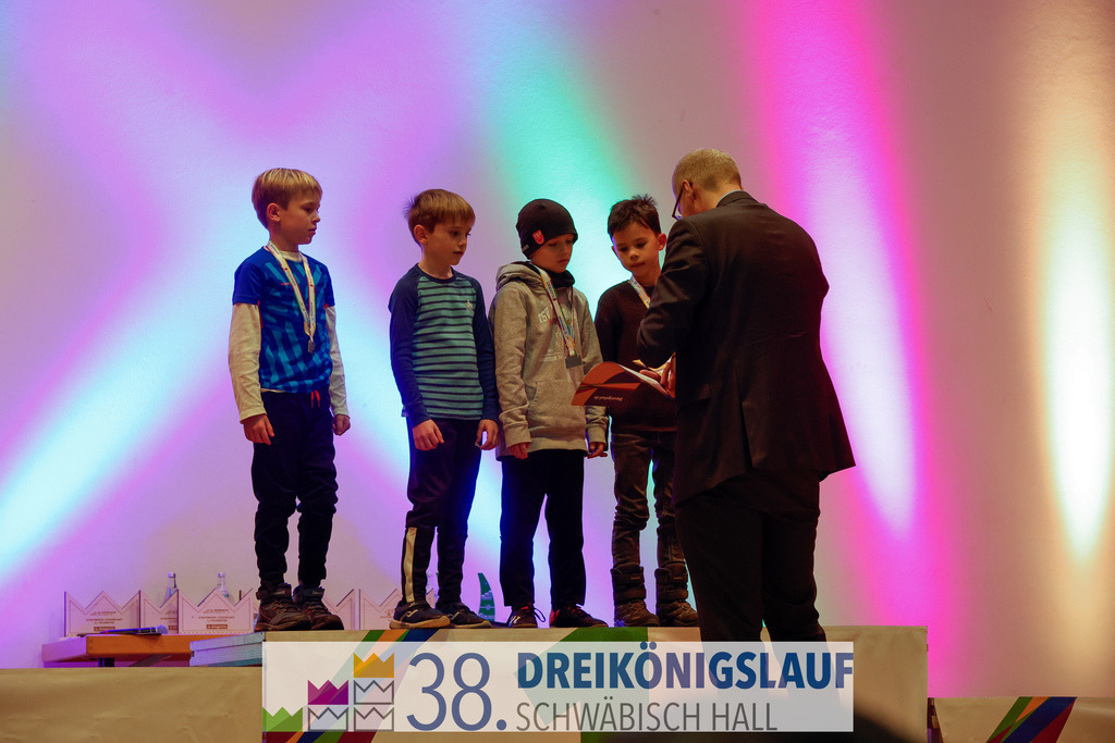 400m AOK Junior Cup | 3 Koenigslauf 2024 400m AOK Junior Cup - Realisiert mit Pictrs.com