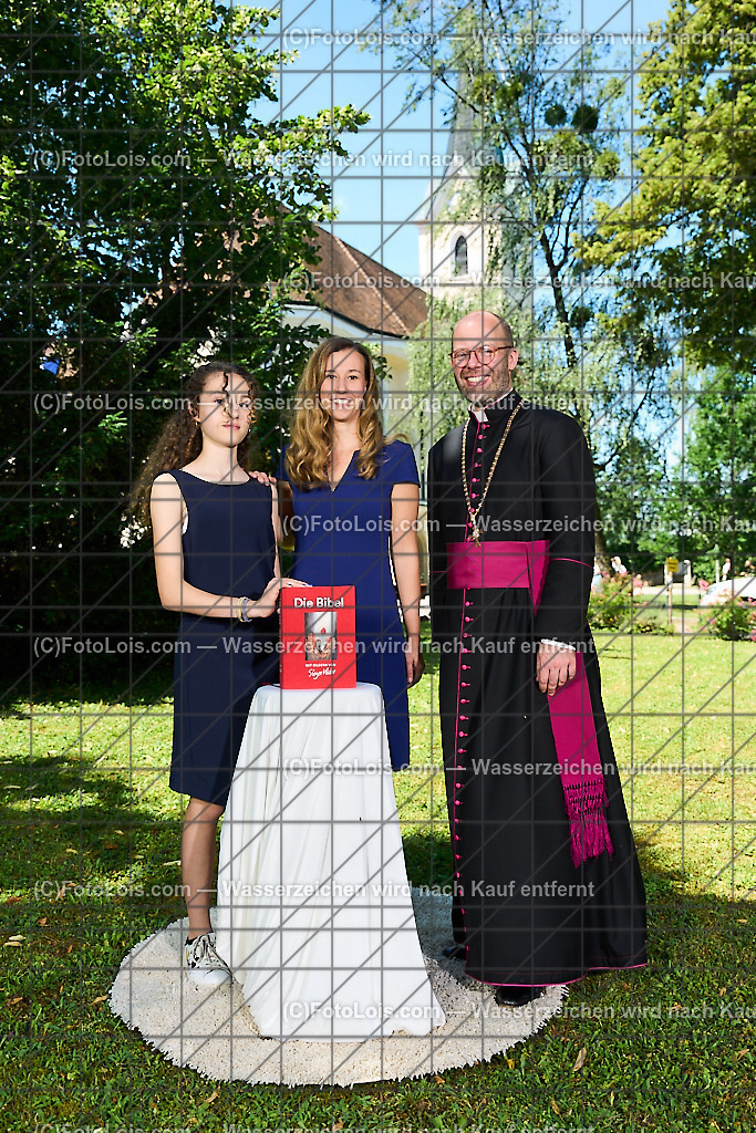 ALP1334_PfarrFirmung Wieselburg_Firmling-PateIn_Familie | (C)FotoLois.com, Alois Spandl, Firmung in der Pfarrkirche Wieselburg mit Generalvikar Dr. Christoph Weiss, Dechant Pfarrer Daniel Kostrzycki und Monignore Franz Dammerer, Sa 15. Juni 2024.