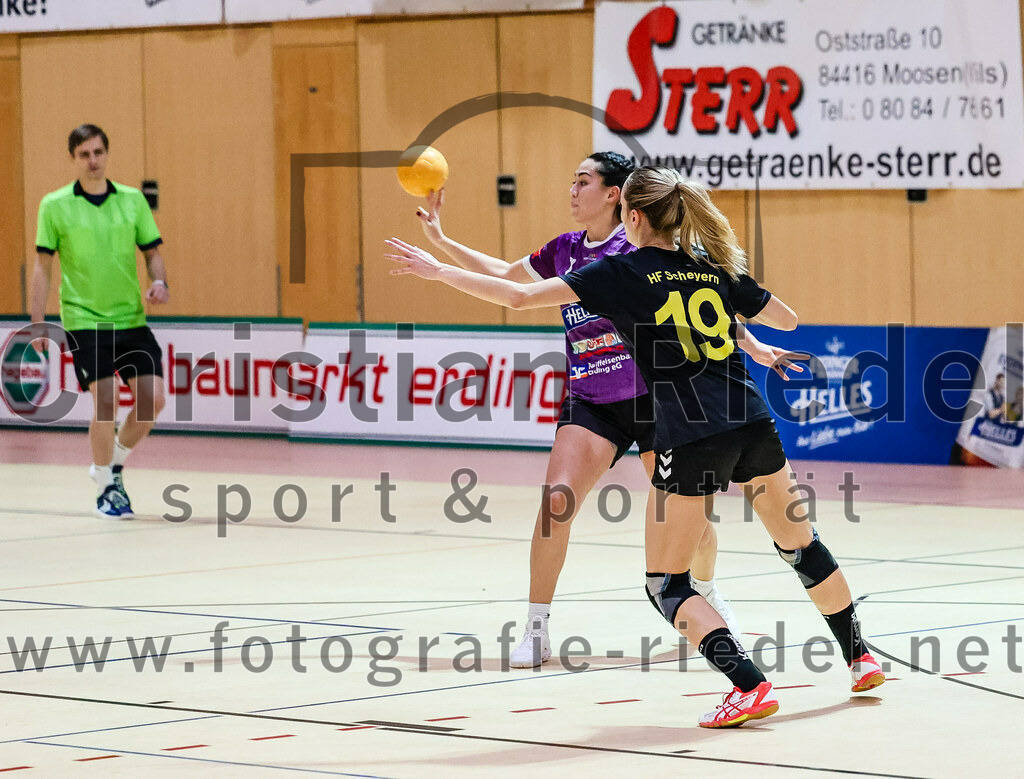 2023-12-17_031_SpVgg_Altenerding_II_gegen_HF_Scheyern | Erding, Deutschland, 17.12.2023:
Handball, Bezirksliga Frauen Altbayern 2023 / 2024, 9. Spieltag, SpVgg Altenerding II gegen HF Scheyern, Endergebnis: 22:26

Michelle Gruber (SpVgg Altenerding, #7), Kathrin Fink (HF Scheyern, #19)

Foto: Christian Riedel / fotografie-riedel.net