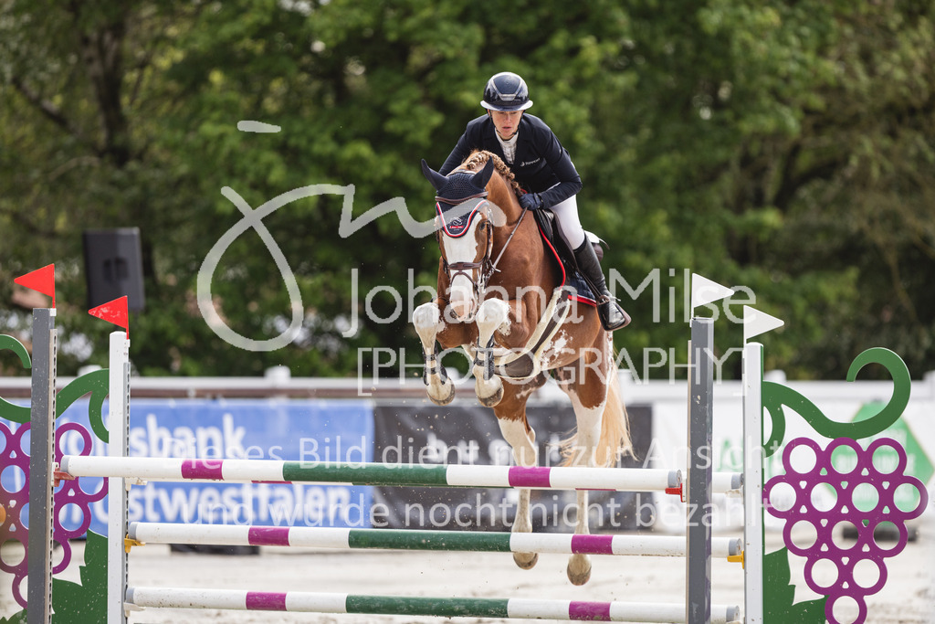2605_MayDays_9_SprPf-M1-5j-911 | Deine schönsten Turniermomente als professionelle Fotos! Entdecke hochwertige Pferdesport-Fotografie im Online-Shop. Jetzt Fotos finden & bestellen!