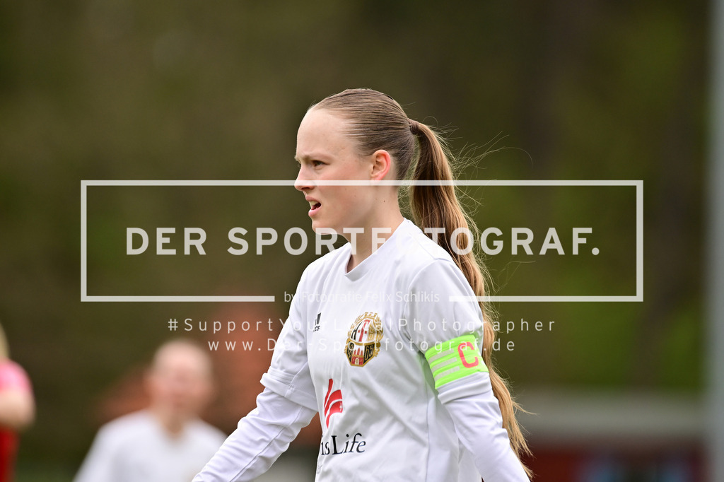 Fußball I Frauen I Saison 2025-2026 I Bezirksliga I 21. Spieltag I Harburger TB - Rahlstedter SC I 165565 | Der Sportfotograf. - Realisiert mit Pictrs.com