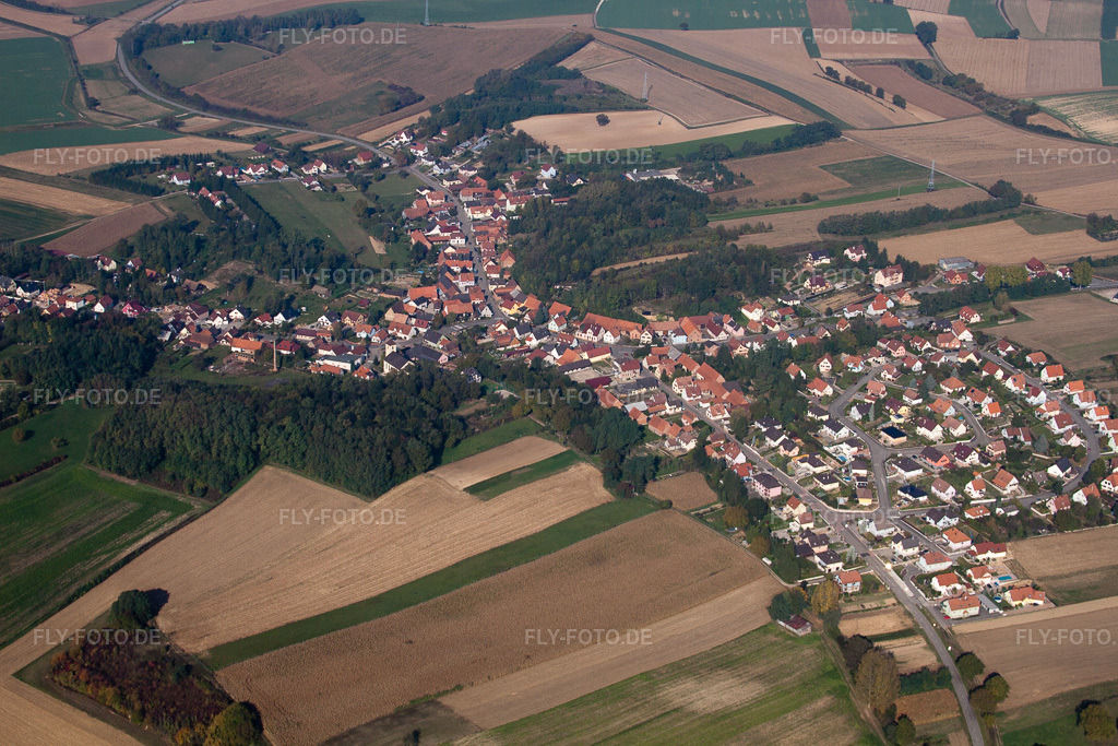 Luftbild: Ortsansicht von Südosten in Neewiller-près-Lauterbourg im Bundesland Bas-Rhin in Frankreich.Foto: IMG_45910.jpg vom 16.10.2011 durch Werner Riehm/FLY-FOTO.deAuflösung des Originals: 4752 x 3168 px