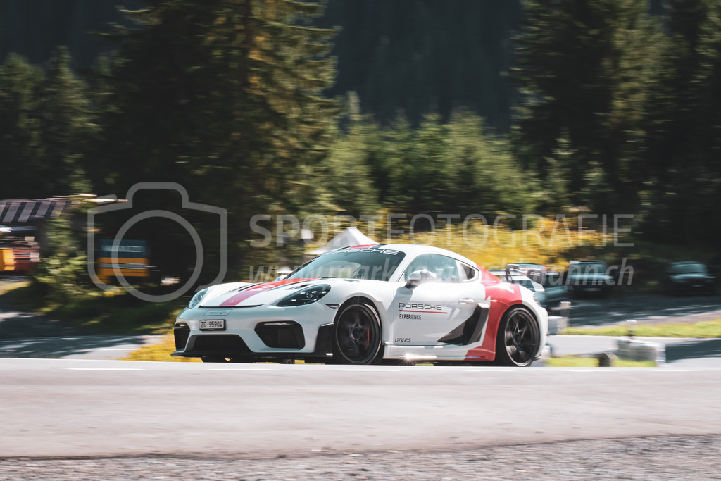 21. Arosa ClassicCar 2025 - 6. =September= 2025 | Renntaxi am Arosa ClassicCar..@arosaclassiccar, @arosa.official, #arosaclassiccar, #arosa, #76curves, #classiccarBild: Sportfotografie Markus Aeschimann | www.markus-aeschimann.ch - Realisiert mit Pictrs.com