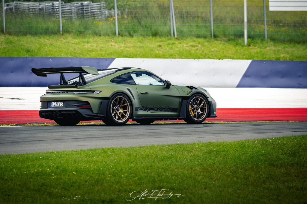 R6PZ2239 _Alexander Tschuncky | Entdecken Sie die faszinierende Welt von Alexander Tschuncky Arts: Kreative Fotografie, atemberaubende Automobilkunst und hochwertiger Bilderdruck. Lassen Sie sich inspirieren! - Realisiert mit Pictrs.com