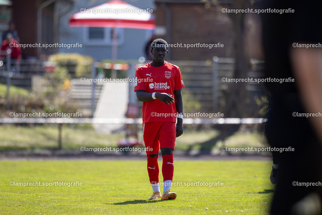 Fußball I Junioren I Saison 2025-2026 I DFB-Nachwuchsliga I 8. Spieltag I JFV Lübeck - 1. FC Magdeburg 201 | Lens Mbouendeu (7, JFV Lübeck) - Realisiert mit Pictrs.com