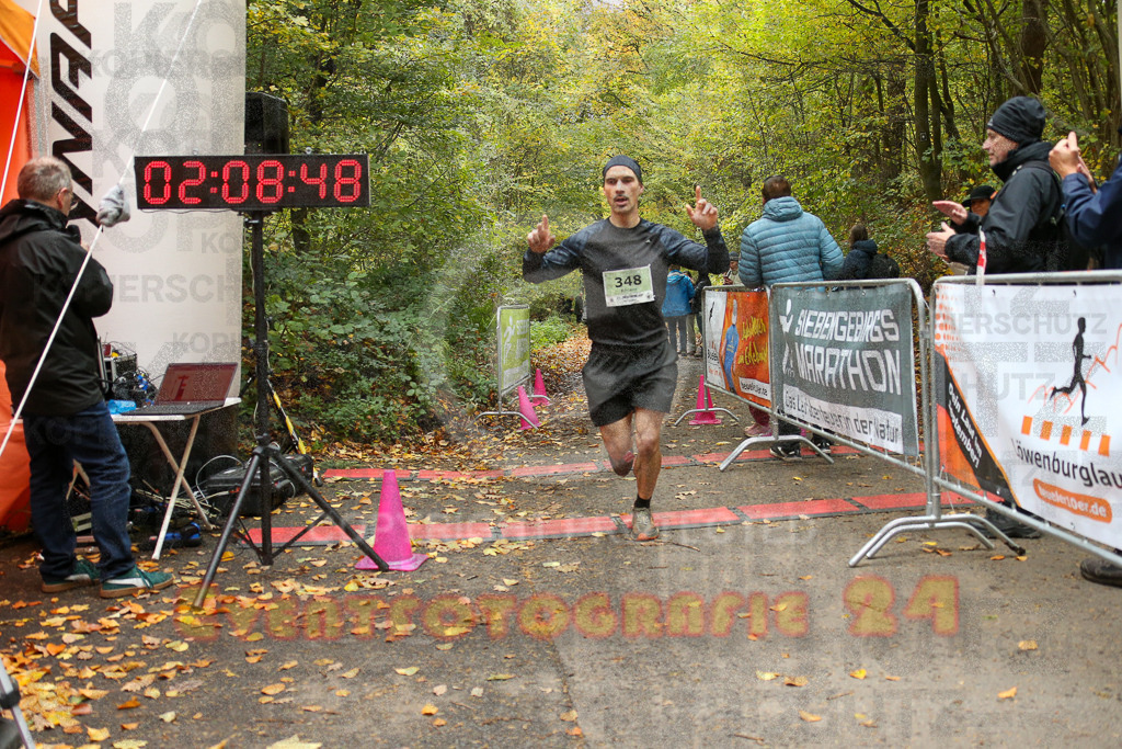 251026_1210_EX1_9964 | Sportfotografie im Rhein-Sieg Kreis, Köln, Bonn, NRW, Rheinland Pfalz, Hessen, etc. Unser Tätigkeitsfeld umfasst den Laufsport vom Volkslauf über den Marathon, Duathlon, Triathon bis zum Ultralauf wie Kölnpfad Ultra oder Schindertrail.