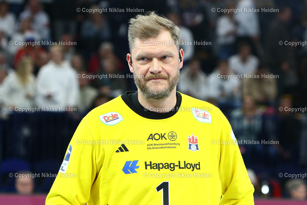 NH_HandballSportVereinHamburg_SGFlensburgHandewitt_HandballBundesliga_22122024 | #1 Johannes Bitter (HSV Hamburg)Handball I Herren I Bundesliga (Daikin HBL) I Saison 2024-2025 I 16. Spieltag I HSV Hamburg - SG Flensburg-Handewitt I 22.12.2024 I Barclays Arena