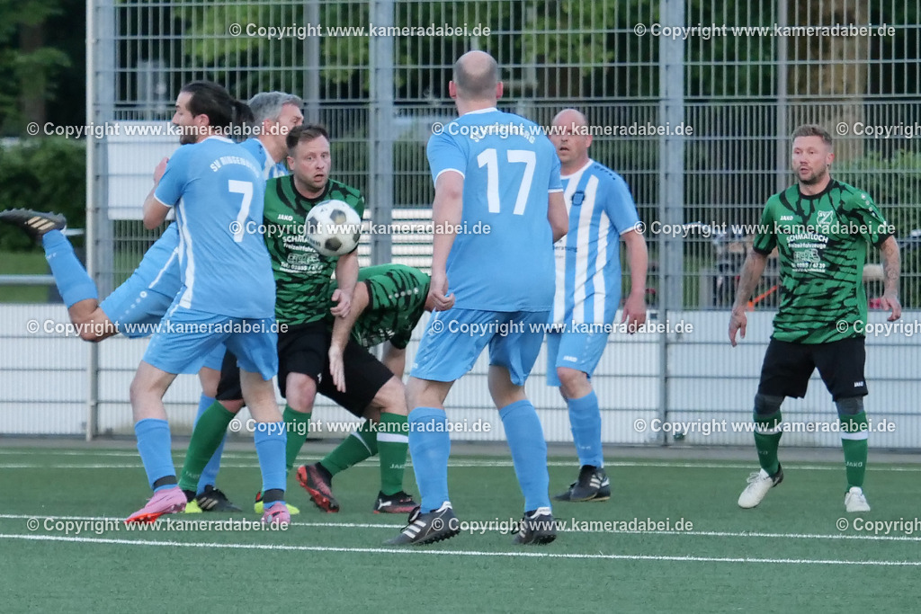 Fußball Kreispokal 25/26 Ü 32 : Spiel um Platz 3 : SV 08/29 Friedrichsfeld - SV Ringenberg AH  2 : 1 | Fußball Kreispokal 25/26 Ü 32 : Spiel um Platz 3 : SV 08/29 Friedrichsfeld - SV Ringenberg AH  2 : 1Spielort : Voerde Friedrichsfeld - Realisiert mit Pictrs.com