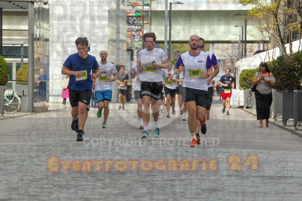 250920_1326_EV4_5543 | Sportfotografie im Rhein-Sieg Kreis, Köln, Bonn, NRW, Rheinland Pfalz, Hessen, etc. Unser Tätigkeitsfeld umfasst den Laufsport vom Volkslauf über den Marathon, Duathlon, Triathon bis zum Ultralauf wie Kölnpfad Ultra oder Schindertrail.