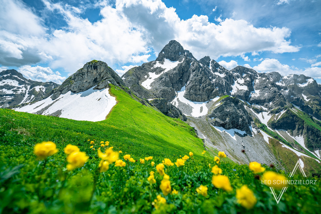 Fotografie_Leo_Schindzielorz_DE_Sommer_Allgaeu_Wildengundkopf_20210626_A7R00276_org | Atmosphärische Landschaftsbilder & Drohnenaufnahmen aus dem Allgäu, Tirol, Südtirol & der Schweiz – ideal für Leinwanddrucke & zur stilvollen Raumgestaltung. - Realisiert mit Pictrs.com