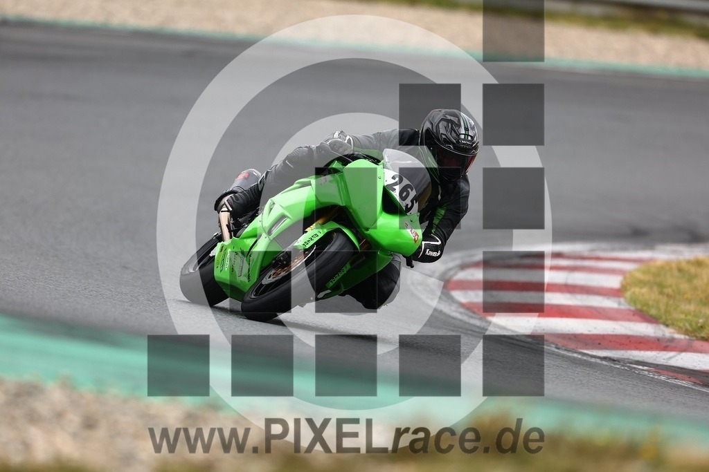 0265-20240917_04899 | Schöne Erinnerungen an spannende Momente - das festzuhalten ist unser Job. PIXELrace.de ist seit 2003 auf den Rennstrecken Europas unterwegs um die Action draußen beim Fahren und die wunderbare Stimmung imm Fahrerlager für euch einzufangen.