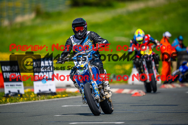 MaZZes_FotoMatrix_230506_6135 | UE40