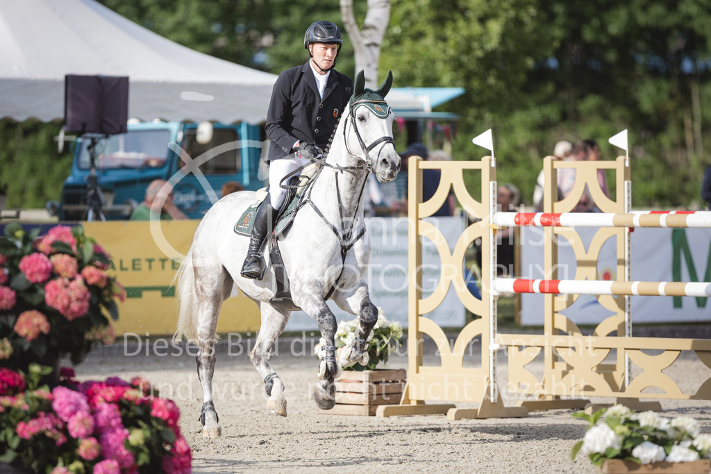 CSI2* - Internationale Springprüfung mit Siegerrunde (1,45 m)  Große / Big Tour | CSI2* - Internationale Springprüfung mit Siegerrunde (1,45 m) 
Große / Big Tour