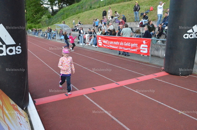 19-19-02_ | Meisterchip Fotoshop - Realisiert mit Pictrs.com