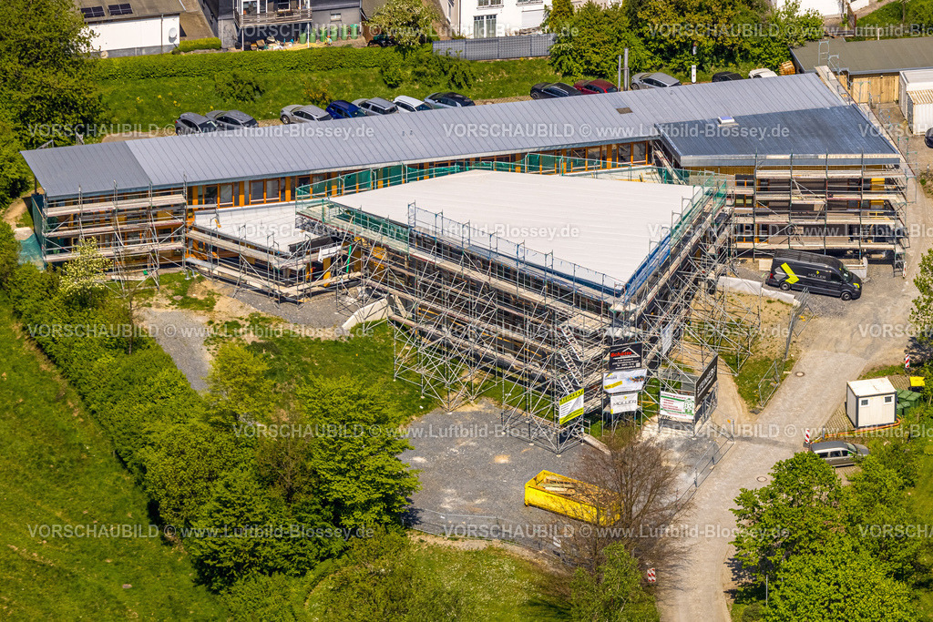 Schmallenberg240505410 | Luftbild, Holz und Touristikzentrum, Baustelle mit Neubau, Schmallenberg, Sauerland, Nordrhein-Westfalen, Deutschland