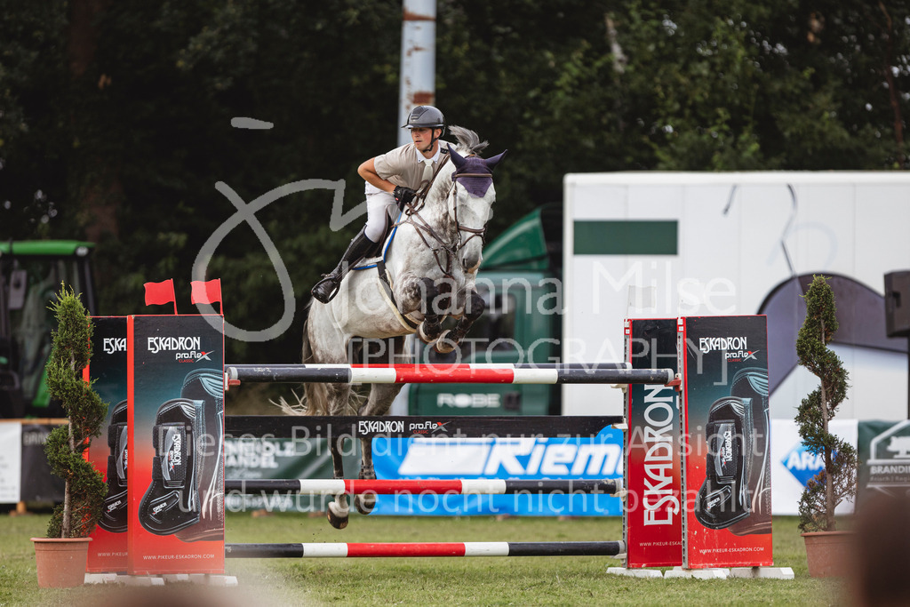 240719_LC_Youngster-S-603 | Deine schönsten Turniermomente als professionelle Fotos! Entdecke hochwertige Pferdesport-Fotografie im Online-Shop. Jetzt Fotos finden & bestellen!