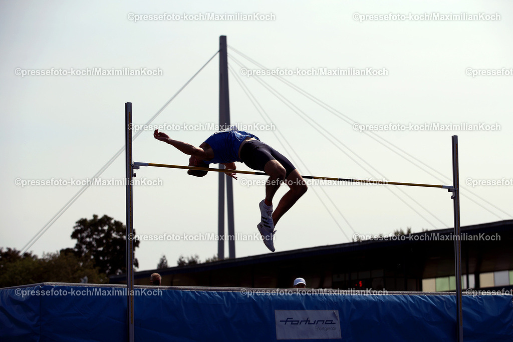 RT17062399005 | 17.06.2023, Leichtathletik, Mehrkampf-Meeting Ratingen, Tag 1, Stadion am Stadionring: Symbolfoto Hochsprung. Nico Beckers (GER,  LAV Bayer Uerdingen / Dormagen) springt über die Latte.