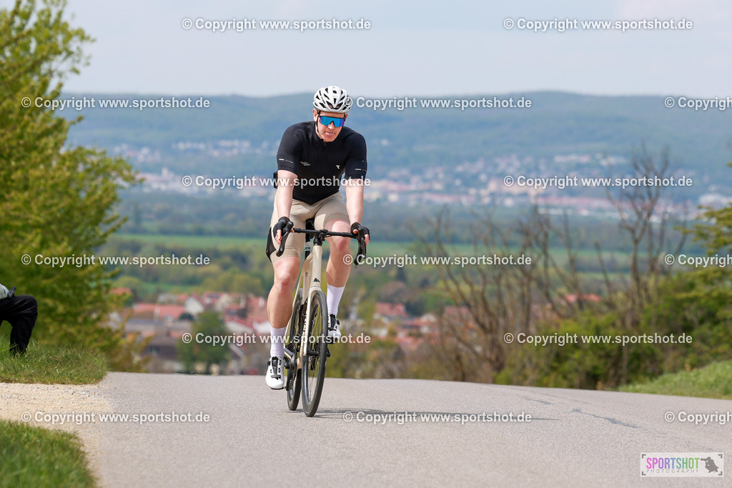 699_AR6_1643 | Neusiedlersee Radmarathon 2026@sportshot_your_pictrs #yourpictures#roadtowm2029 #nrm #neusiedlerseeradmarathon #neusiedlersee #neusiedlerseetourismus #burgenland #mörbisch #nrm26 #burgenlandtourismus #voglundco #poweredbyburgenlandtourismus #radsport #rad #marathon #ucigranfondo #visitburgenland #ucigranfondoworldseries
