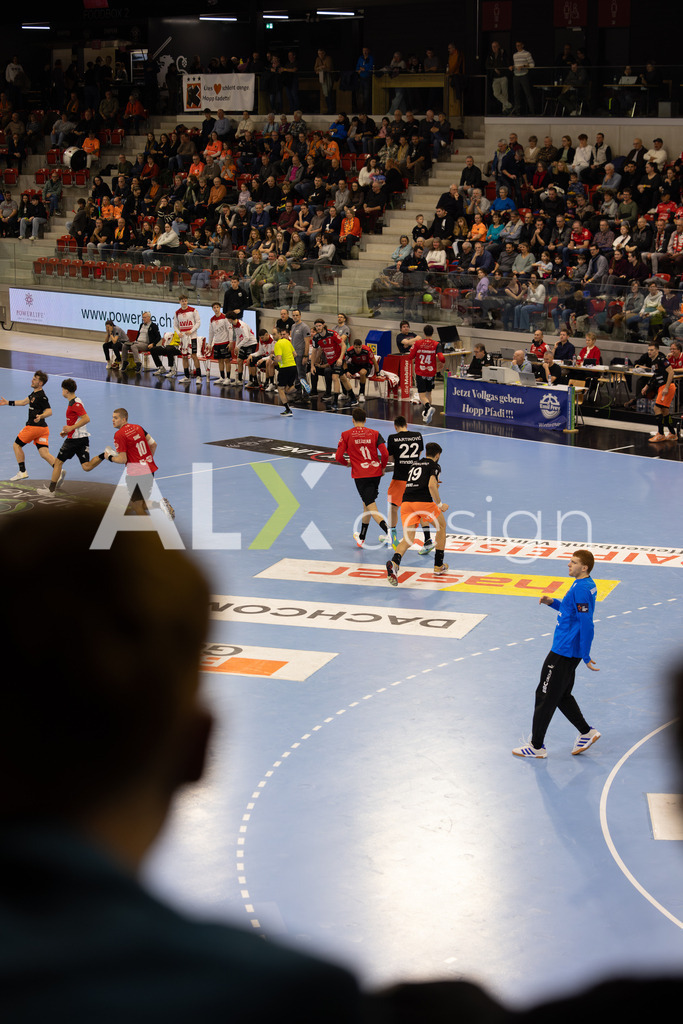 Handballen I Herren I Saison 2025-2026 I Quickline Handball League 2026 | Men I 18. Spieltag I Pfade Winterthur - Kadetten Schaffhausen I 20.12.2025 | Hochwertige Sportfotos kaufen & lizenzieren für Medien, Vereine, Agenturen & Sportler:innen. Entdecke professionelle Sportfotografie im Bildshop von Alexander Franzen. - Realisiert mit Pictrs.com