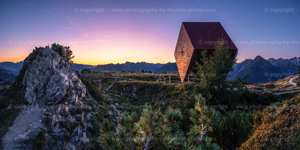 Granatkapelle ohne Schnee copyright  Thomas Pfister-32 | PHOTOGRAPHY BY THOMAS PFISTER