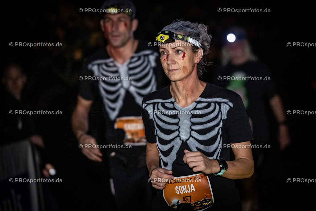 Halloween Run 2022 in Koeln, 31.10.2022 | Impressionen vom Halloween Run 2022 am 31.10.2022 in Koeln (Forstbotanischer Garten Rodenkirchen). Foto: BEAUTIFUL SPORTS/Axel Kohring