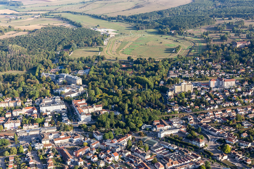 Luftbild: Courses Hippiques in Vittel im Bundesland Vosges in Frankreich. Foto: IMG_118452.jpg vom 16.09.2019 durch Werner Riehm/FLY-FOTO.de