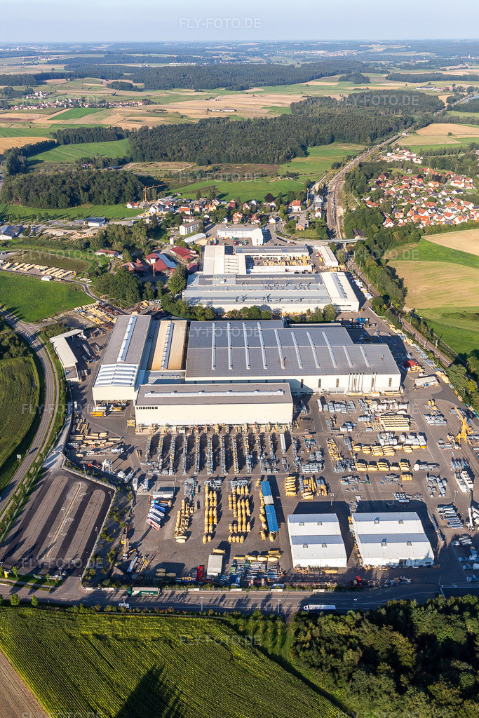 Luftbild: Fabrikgelände der Liebherr-Mischtechnik GmbH im Ortsteil Kürnbach in Bad Schussenried im Bundesland Baden-Württemberg in Deutschland. Foto: IMG_128864.jpg vom 03.09.2021 durch Werner Riehm/FLY-FOTO.de