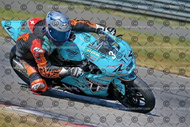 25bt04-0037 | markuskiefer.com - Realisiert mit Pictrs.com