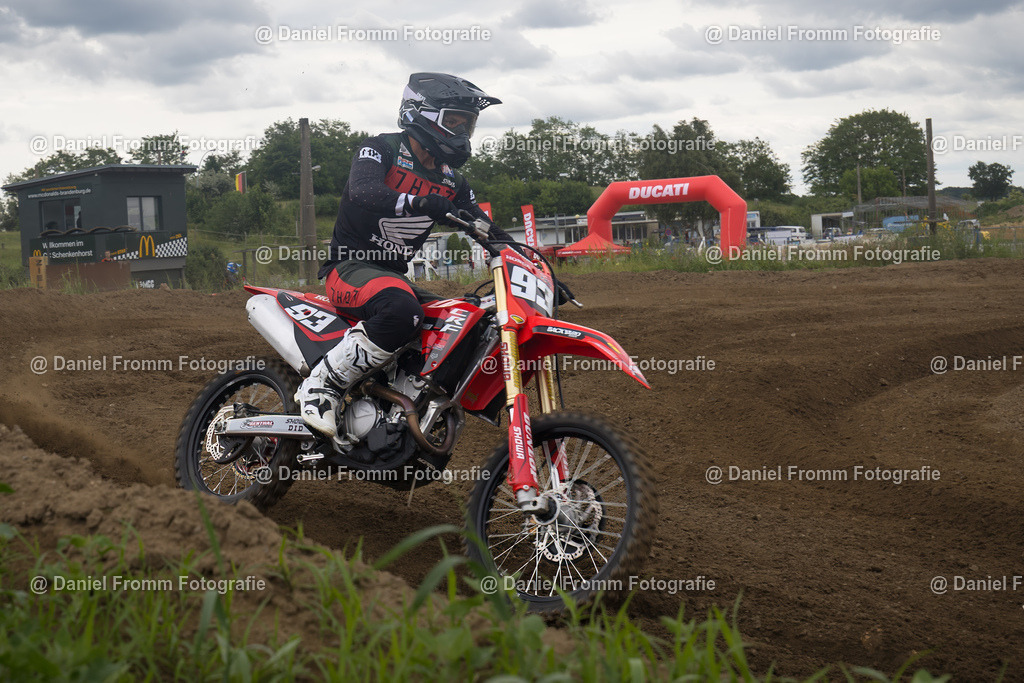 659A2011 | DanielFrommFotografie - Realisiert mit Pictrs.com