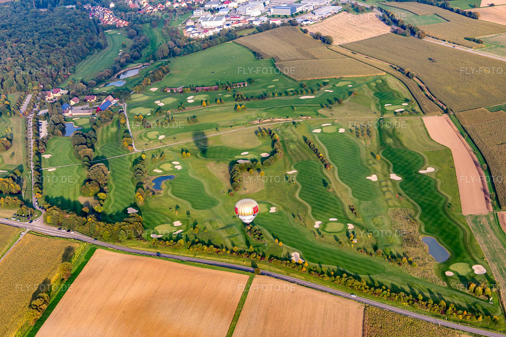 Luftbild: Golfclub Kalshäuser Hof Golf Pforzheim im Ortsteil Dürrn in Ölbronn-Dürrn im Bundesland Baden-Württemberg in Deutschland. Foto: IMG_103650.jpg vom 23.09.2017 durch Werner Riehm/FLY-FOTO.de