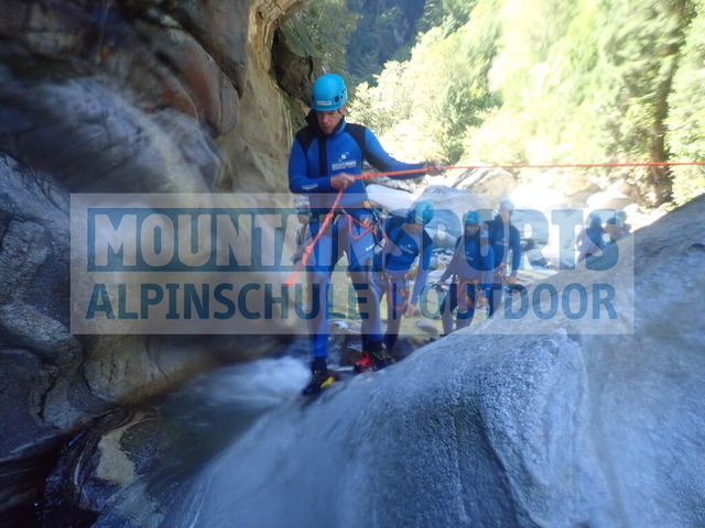 P9200009 | Bestelle die Bilder deines Berg- oder Wasser-Abenteuers mit Mountain Sports bequem von zu Hause aus direkt über unseren Online Fotoshop von pictrs.com. - Realisiert mit Pictrs.com