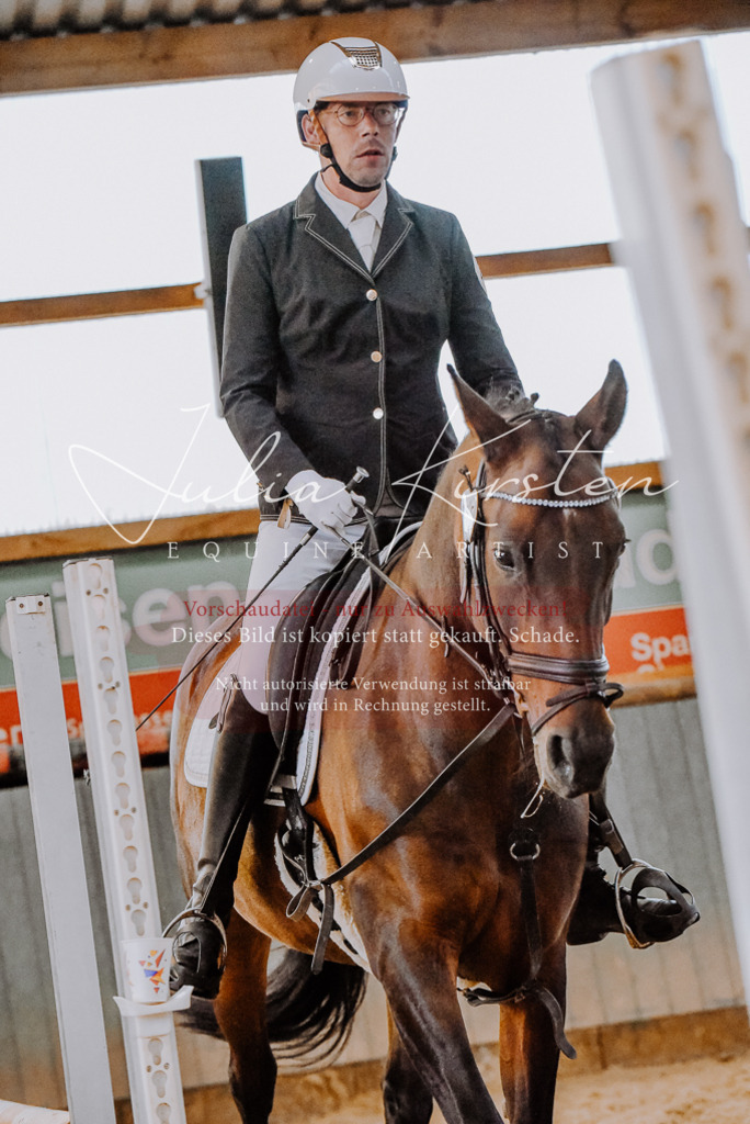 DSC_7702 | Pferde- und Turnierfotografie in Westsachsen. Pferdeportraits, Auftragszeichnungen und intuitive Kunst.