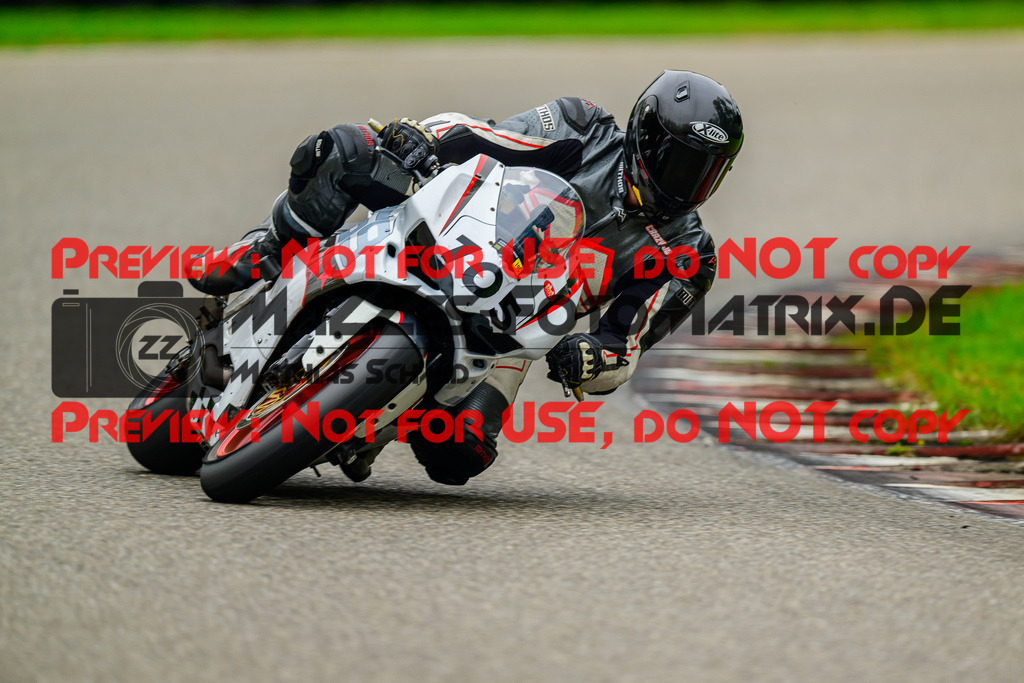 MaZZes_Fotomatrix_20241003_6007705_6987 | GELB