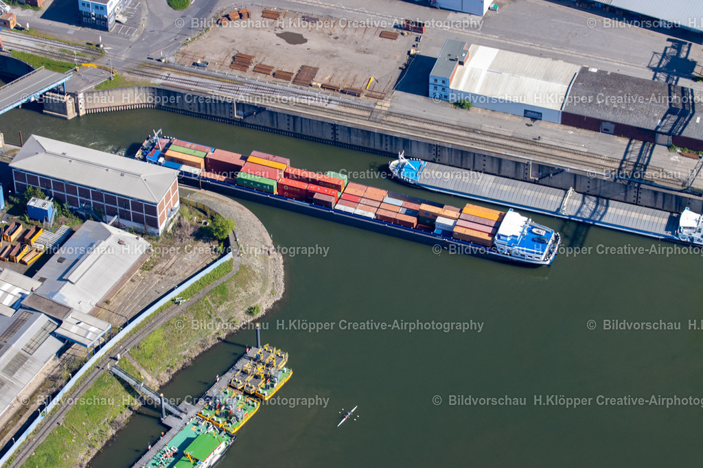 Luftbild  Hafen Düsseldorf Containerhafen   IMG_6265 | Luftbildfotografie Hermann Klöpper/ Creative-Airphotography - Realisiert mit Pictrs.com