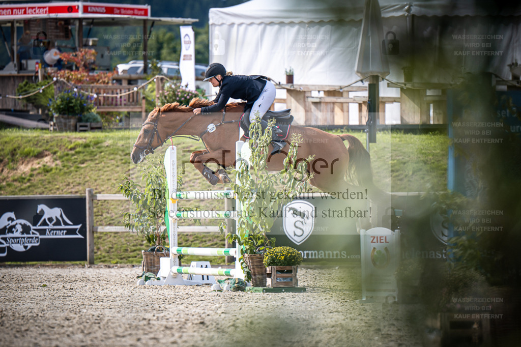 DOS_7971 | Entdecke hochwertige Reitturnierfotos von Foto Oger. Professionell, emotional und authentisch – jetzt Lieblingsmomente im Shop bestellen. - Realisiert mit Pictrs.com