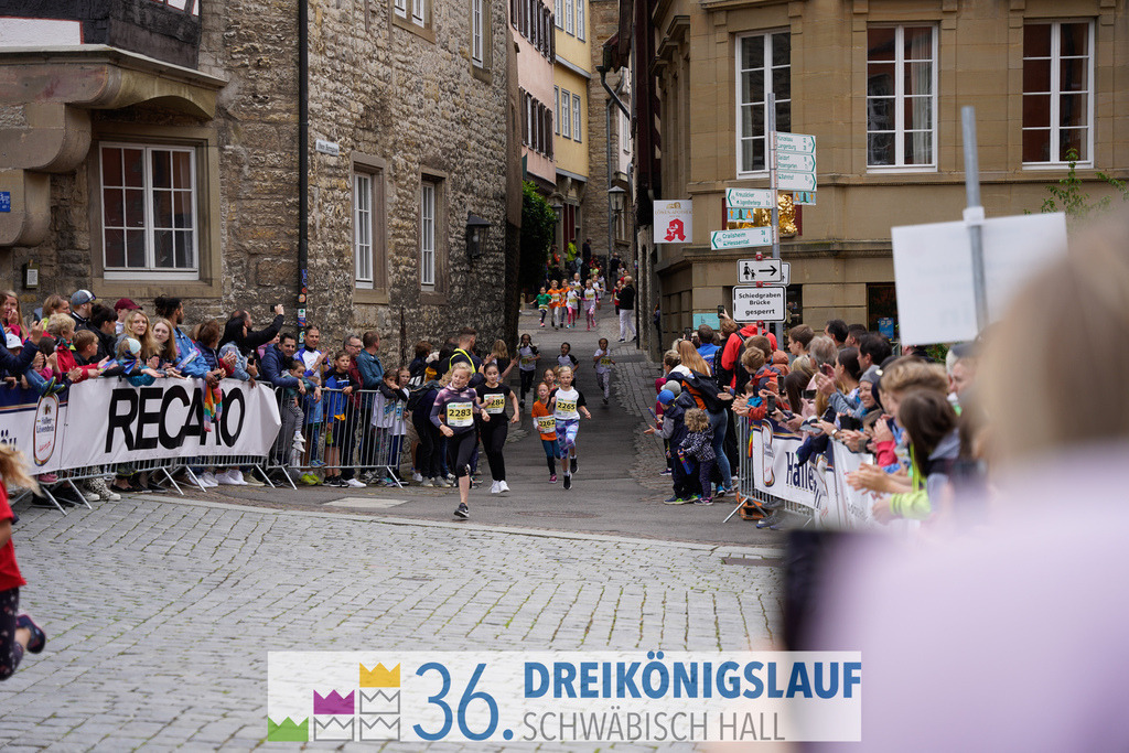 AOK Junior Cup 400m | 3Königslauf 2022 AOK Junior Cup 400m - Realisiert mit Pictrs.com