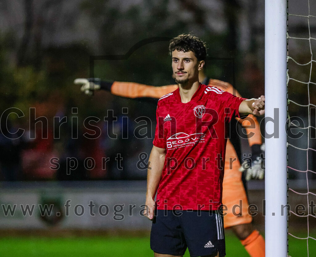 2023-11-17_009_FC_Schwaig_gegen_SpVgg_Feldmoching | Oberding, Deutschland, 17.11.2023:
Fußball, Landesliga Südost 2023 / 2024, 21. Spieltag, FC Schwaig gegen SpVgg Feldmoching, Endergebnis: 1:1

Edon Prebreza (SpVgg Feldmoching, #7)

Foto: Christian Riedel / fotografie-riedel.net