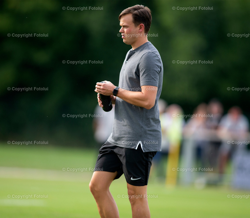 A_LUI_120822_02 | SPORT,FUSSBALL,LT1 OOE LIGA ASKOE OEDT-UNION PROCON DIETACH 12.08.2022 IM BILD:  TRAINER DANIEL RUTTENSTEINER  (DIETACH) FOTO:FOTOLUI