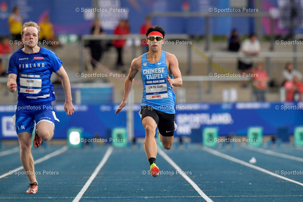 _KP13753_1 | 21.07.2025, xkaix, Leichtathletik, FISU World University Games 2025 v.l. Eino Olavi Vuori (Finnland), Yu-Sian Lin (Taiwan) - Realisiert mit Pictrs.com