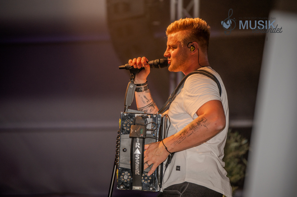 _DSC0254 | "Fussifoto.com – Ihr Ansprechpartner für hochwertige Fotografie! Entdecken Sie kreative Bilder und professionelle Dienstleistungen. Kontaktieren Sie uns für Ihre Projekte!"