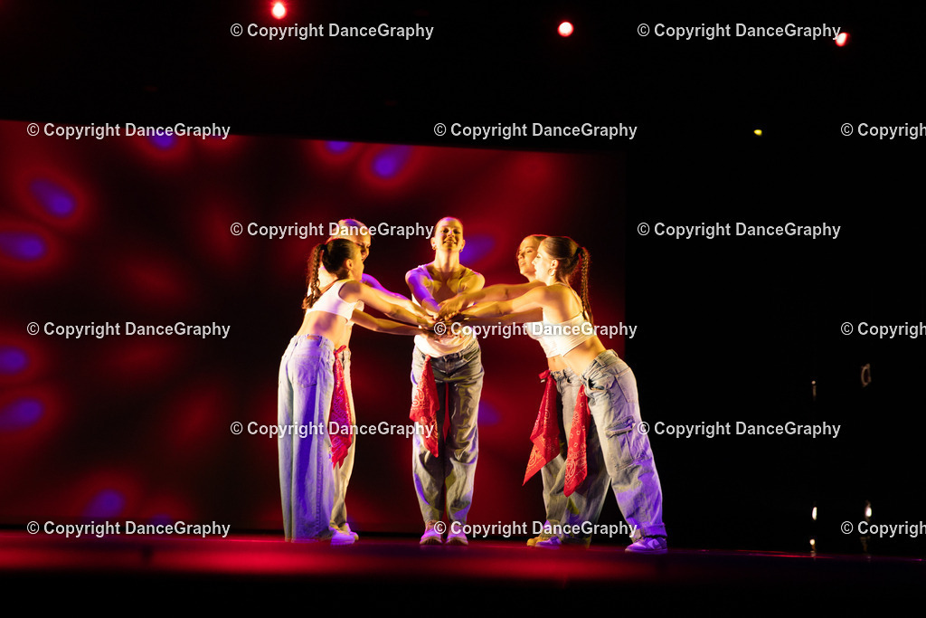 GPHY4313 | DanceGraphy - Realisiert mit Pictrs.com